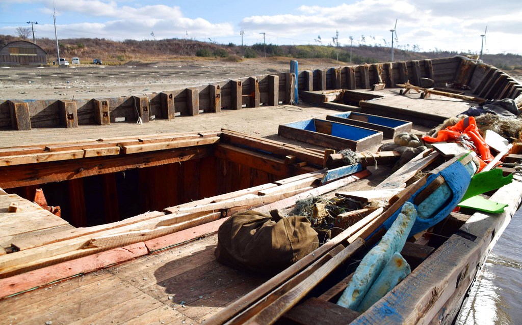 Japan on alert as boats thought to be from North Korea found