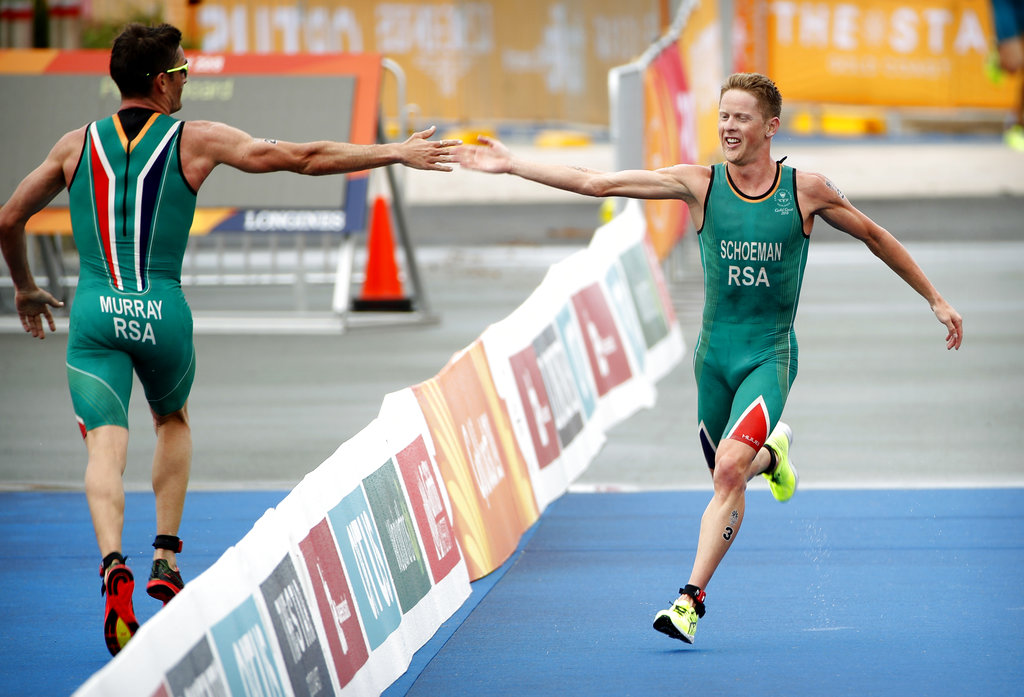 Aussies trim England's Day 1 lead with 2 late world records