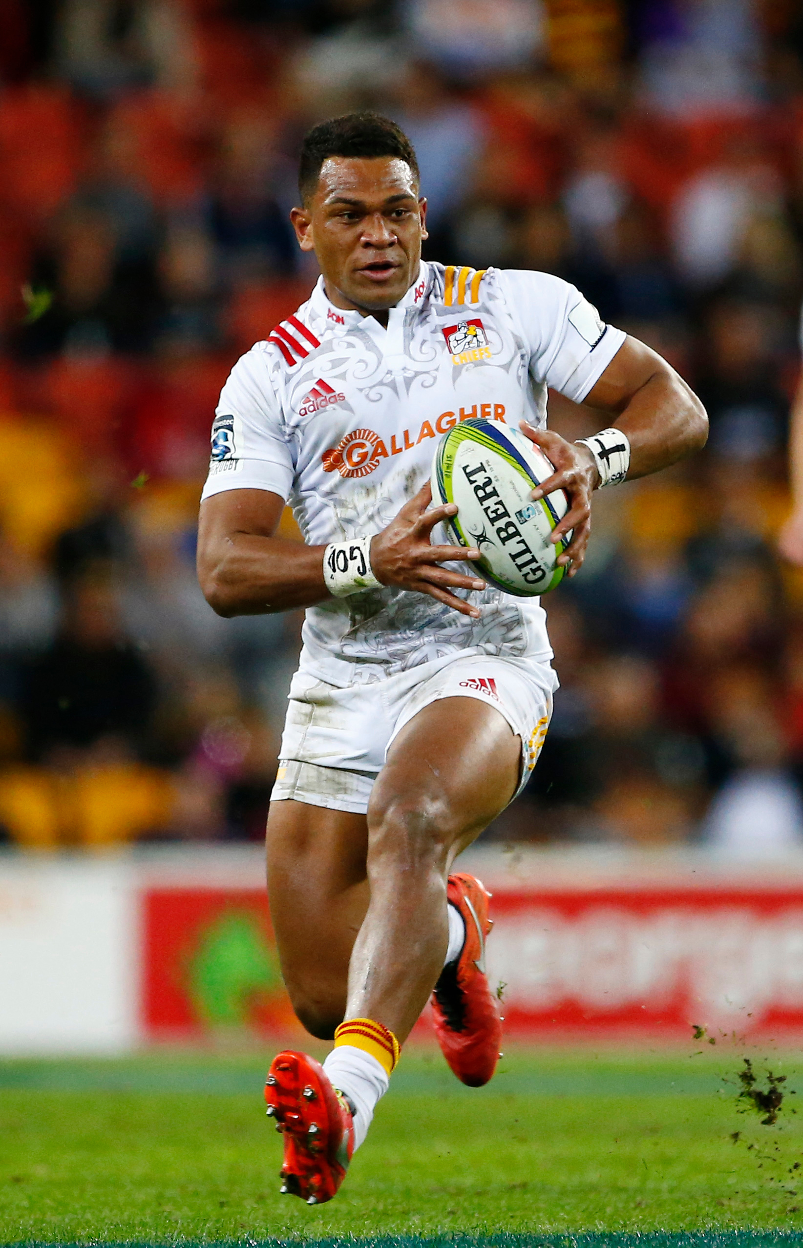 All Blacks center Tamanivalu quits Chiefs for Crusaders