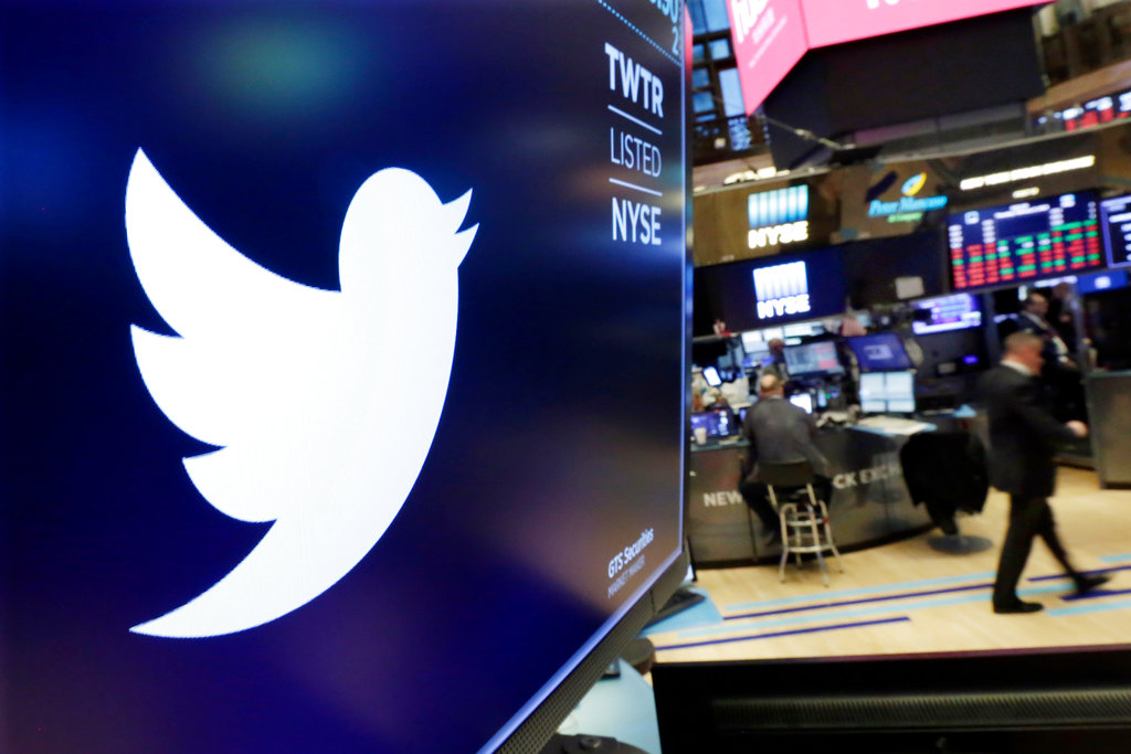 Twitter's fake account purge drags stock lower