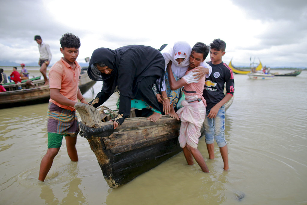 Boats carrying fleeing Rohingya sink in Bangladesh; 26 dead
