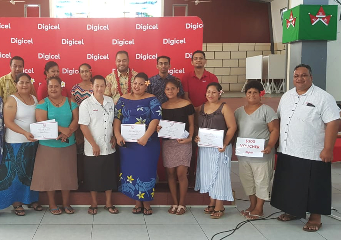 Digicel gives prizes for resellers’ promo