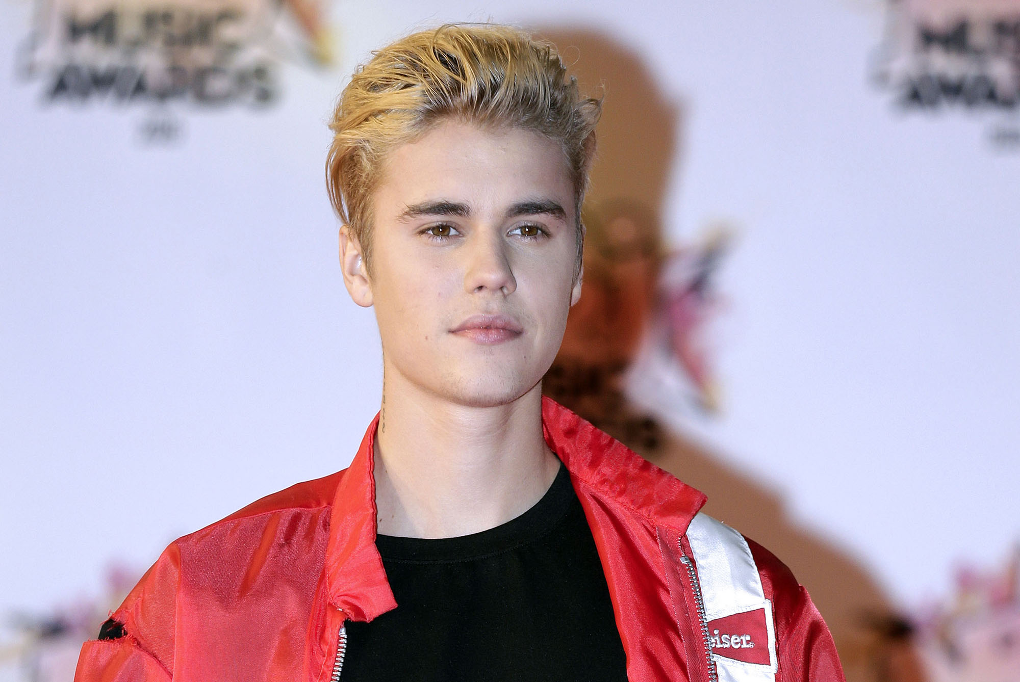Justin Bieber wins 3 MTV EMA Europe music awards