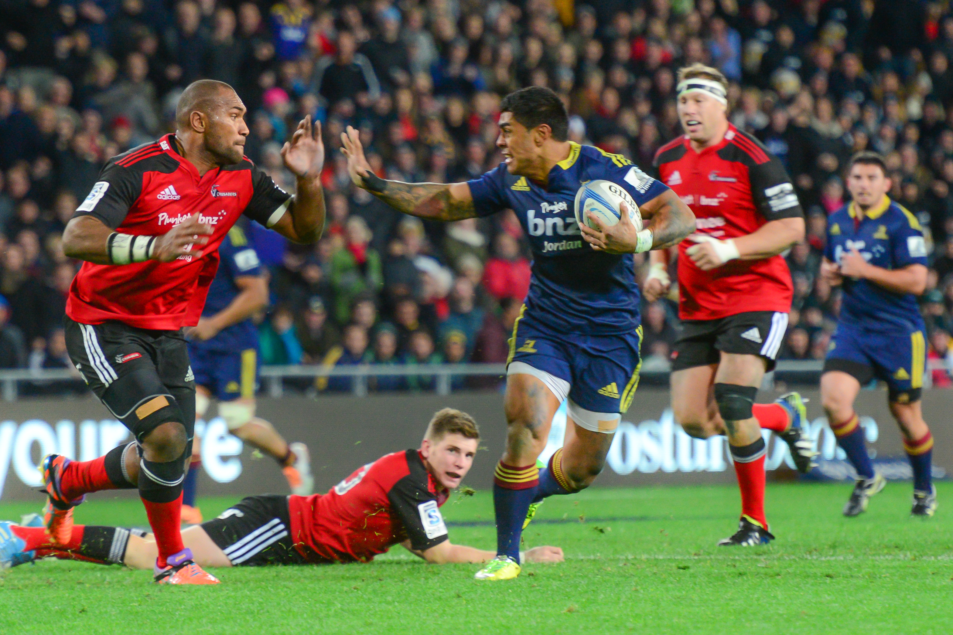 Highlanders beat Crusaders 34-26 in Super Rugby