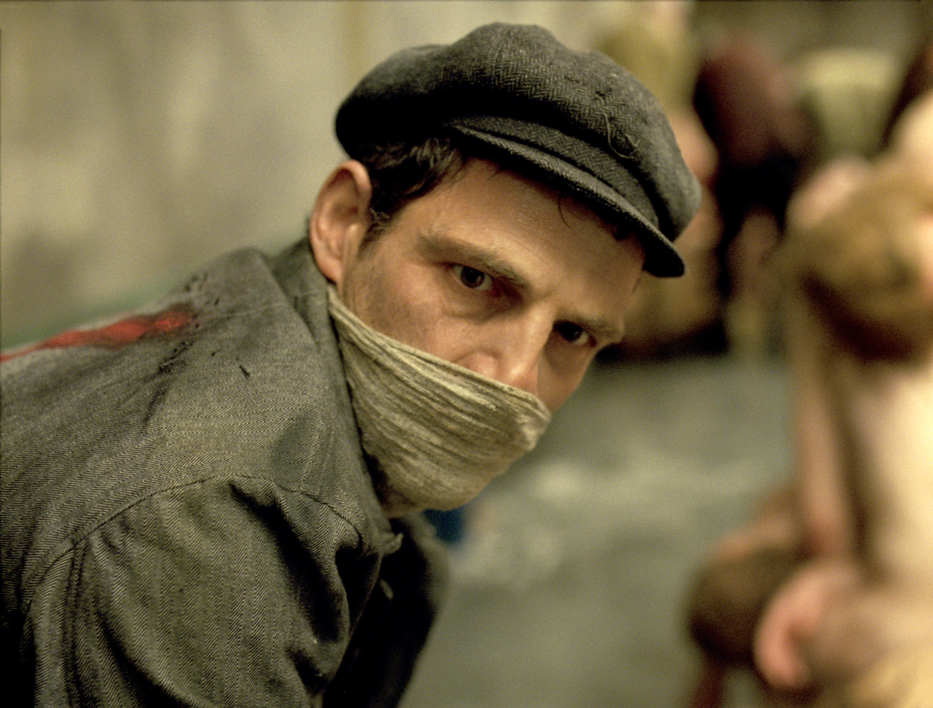 Review: Holocaust tale 'Son of Saul' haunts and provokes