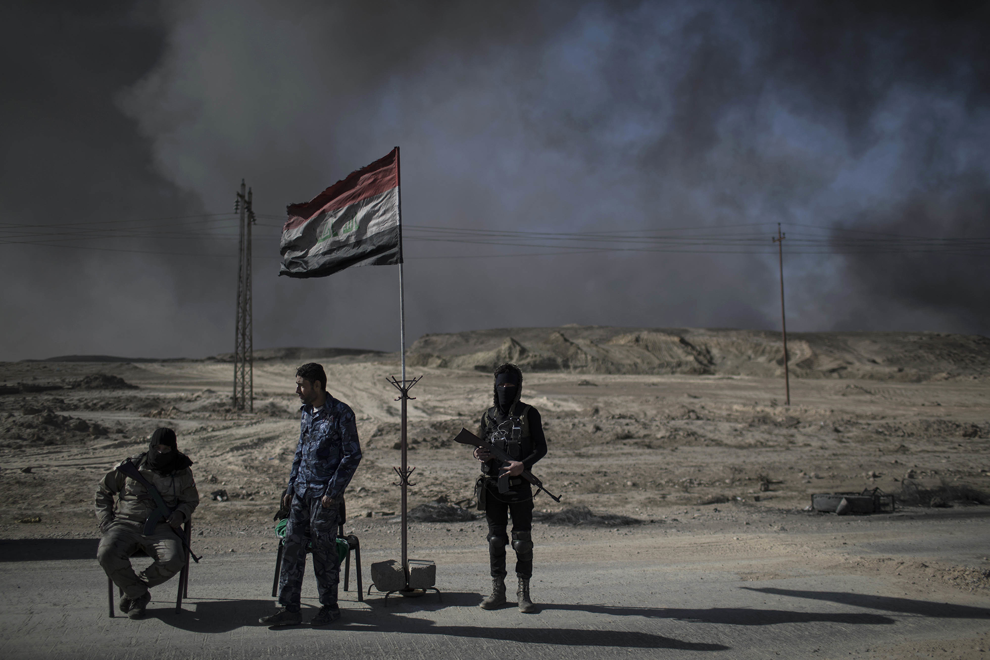 Iraqi forces move to retake another Mosul neighborhood