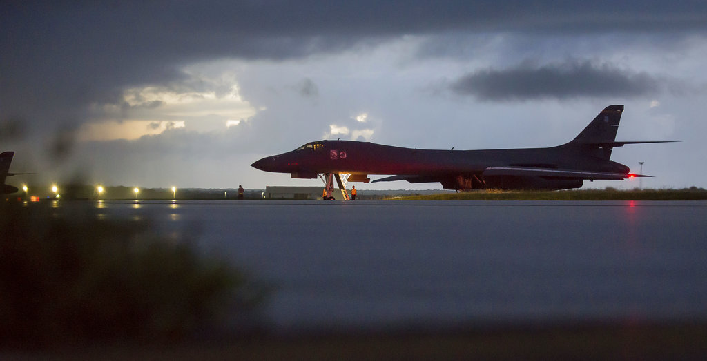 US flies bomber, fighter mission off North Korean coast
