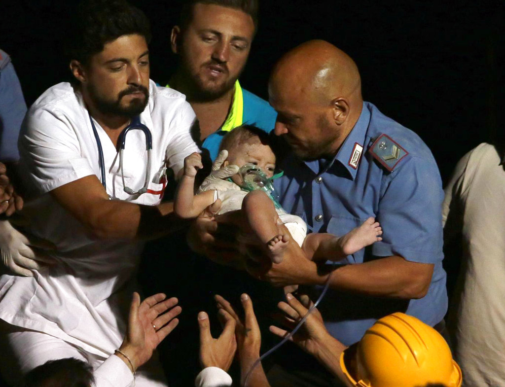 3 children pulled from rubble on quake-hit Italian island