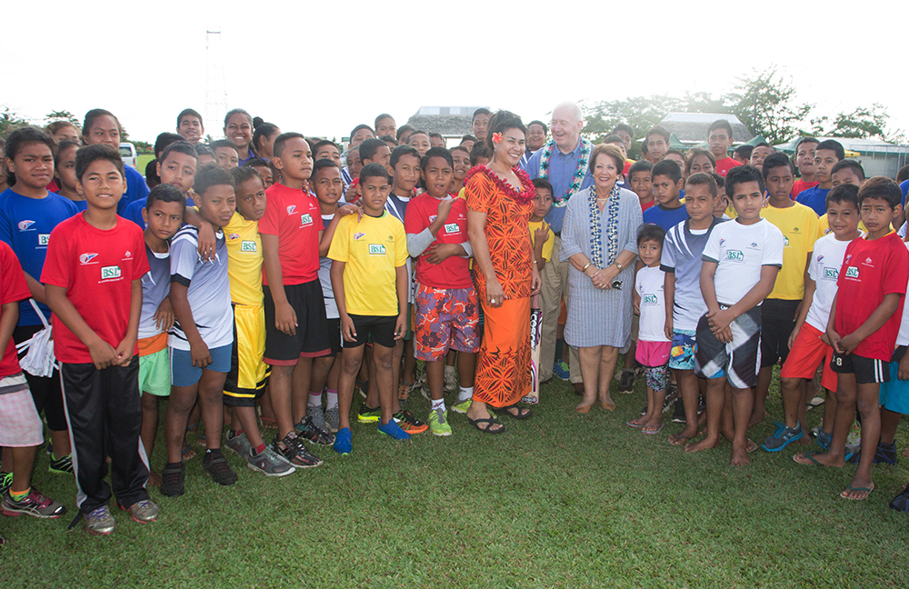 High profile visitor delights young cricket players