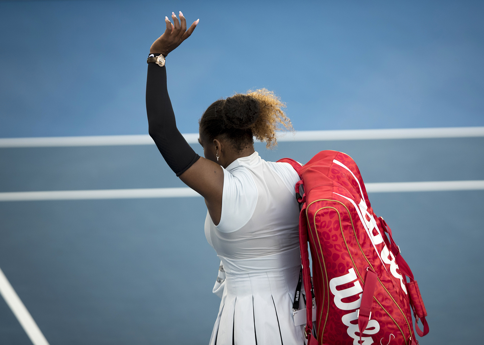 Frustrated Serena Williams loses in 2nd round at Auckland